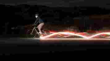Redshift’s LED bike pedals claim to keep cyclists safer than regular lights