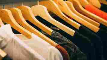 4 best apps to help you shop for clothes