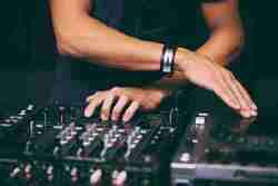 Digital DJ programs to Mix Your Own Music.
